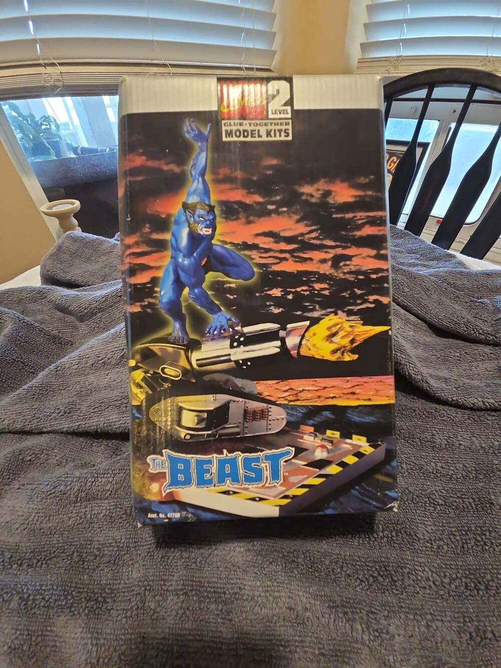 Toy Biz Marvel Comics The Beast Model Kit
